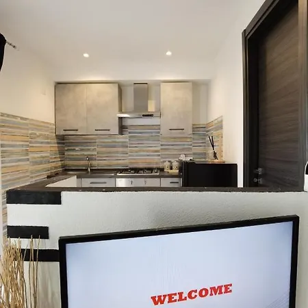 Welc-home Studio, Monolocale Apartmán Posada (Sardinia)